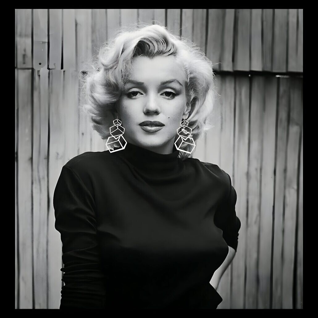 Marilyn Monroe's Earrings